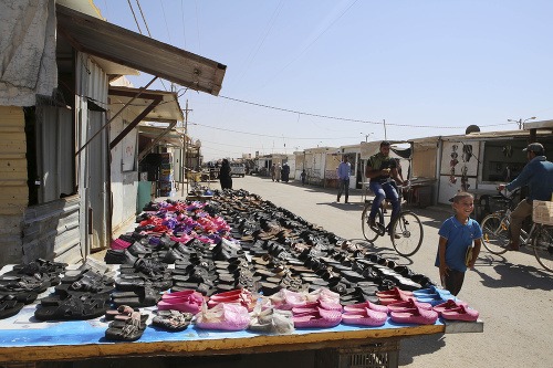 V utečeneckom tábore majú aj trhovisko.