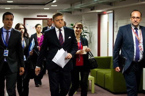 Slovenská delegácia na čele s Ficom