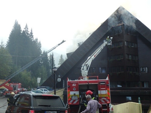 VIDEO Dramatický požiar hotela