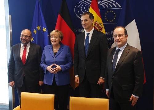 (Zľava) Martin Schulz, Angela Merkelová, španielsky kráľ Filip VI a Francois Hollande