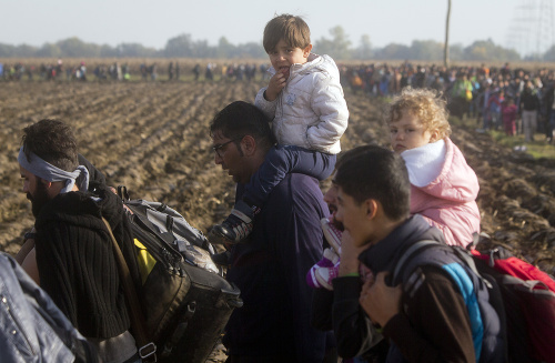 Migranti prechádzajú cez Chorvátsko