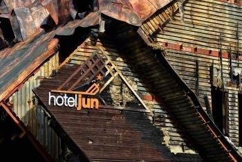 FOTO Zničený hotel Junior