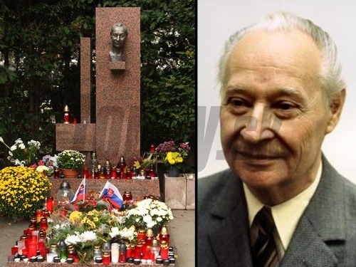 Štátnik Alexander Dubček (27. 11. 1921 - 7. 11. 1992) je aj po smrti neprehliadnuteľný. Na jeho výraznom hrobe je neustále množstvo sviečok a kvetov, aktuálne ho niekto ozdobil aj slovenskými vlajkami.