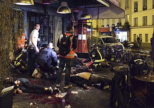 Krvavý teror v Paríži