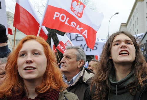 FOTO Poliaci opäť protestovali:
