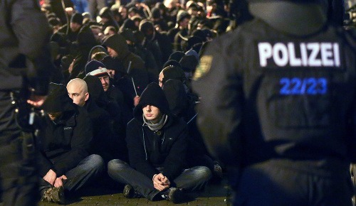 FOTO Násilnosti v Nemecku: