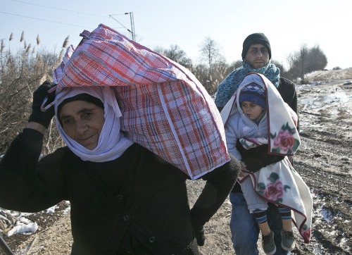Merkelovej prerástla utečenecká kríza