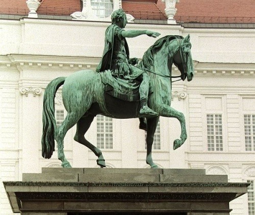 Socha Jozefa II. vo Viedni