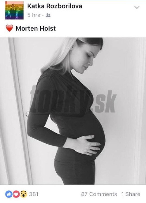 Dcéra Vila Rozborila, Katka, sa už  na sociálnej sieti Facebook pochválila aj svojím tehotenským bruškom.