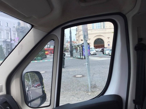 PRÁVE TERAZ Poplach v