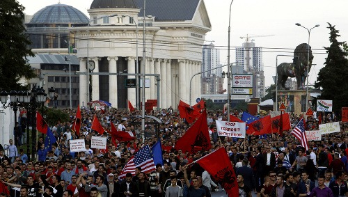 Tisíce macedónskych Albáncov demonštrovali