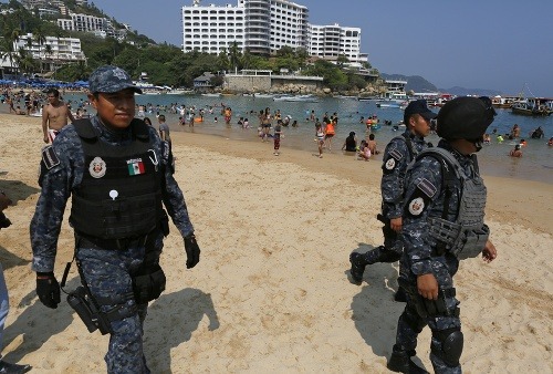 Polícia po streľbe zvýšila ostrahu na pláži.