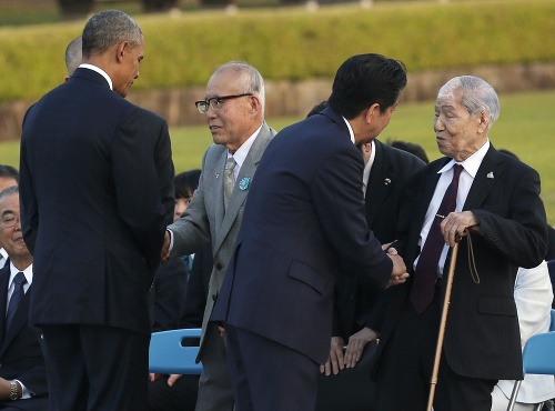 Obama sa stretol aj s tými, ktorí prežili Hirošimu