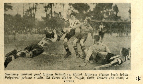Reportážna fotografia zo zápasov približovala čitateľom atmosféru zápasov aj v roku 1932 (Športový týždeň, č. 43, s. 3)