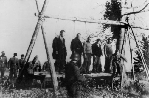 Poprava piatich sovietskych civilistov Nemcami