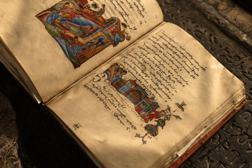 Arménske písmo, ktoré vzniklo v 5.storočí, sa používa v takmer nezmenenej podobe dodnes