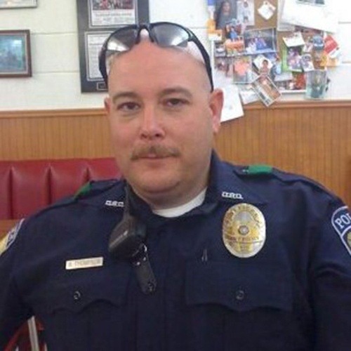 Zastrelený policajt Brent Thompson.