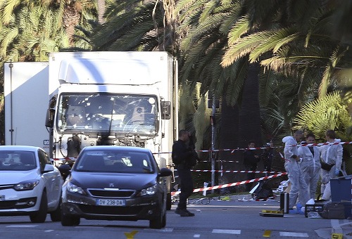Teroristický čin v Nice