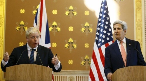 Boris Johnson a John Kerry