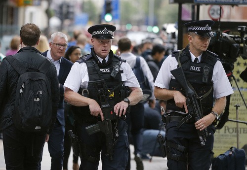Teror v Londýne: Mladík
