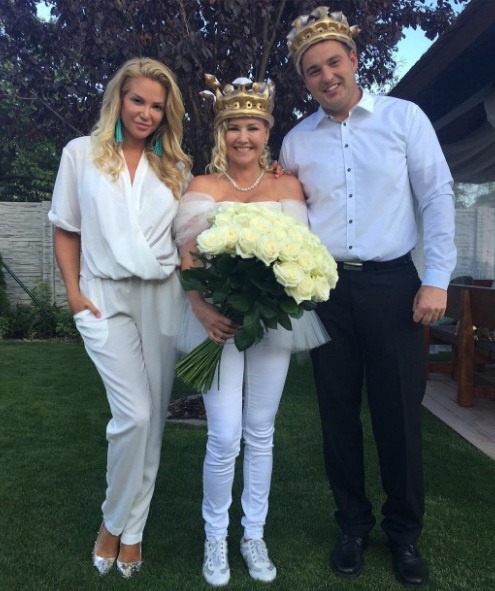 Zuzana Haasová a Martin Kostka mali počas víkendu svadobnú oslavu. Pozvali aj známu lekárku Alenu Pallovú. 