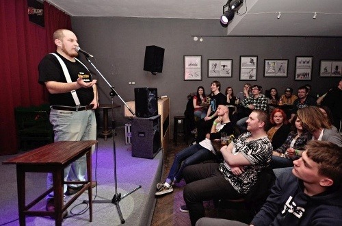 V Ateliéri súčasnej kultúry v Prešove našli svoju domovskú scénu aj  obľúbené stand up comedy vystúpenia.