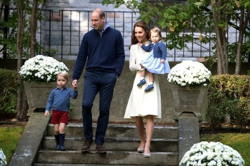 Princ William a vojvodkyňa Kate s deťmi