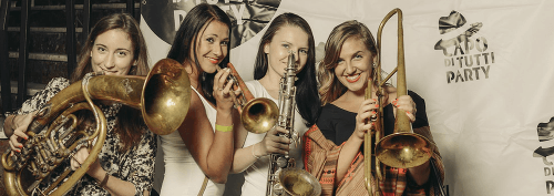 Žúrujte s Amy Winehouse…