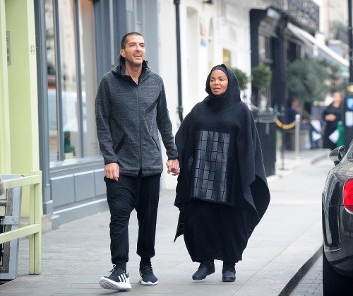 Wissam al Manna a Janet Jackson sa prechádzali po Londýne. 