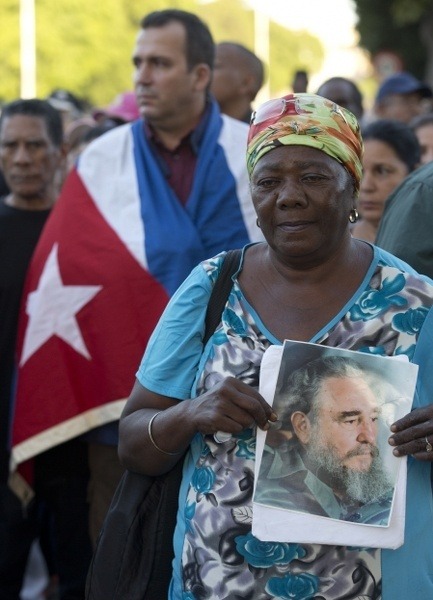 FOTO Kuba sa lúči