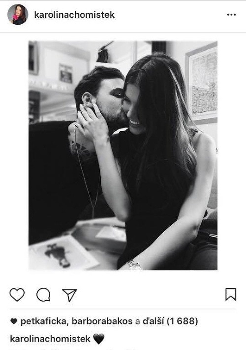 Karolína Chomisteková sa zamilovanou fotkou so svojou novou polovičkou pochválila na sociálnej sieti Instagram.