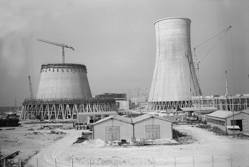 Výstavba Jaslovských Bohuníc v júli 1976.