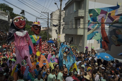 Brazília ožíva karnevalom.