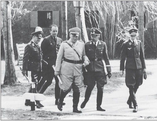 Zľava: Erhard Milch, Albert Speer, Hermann Göring, Heinrich Himmler a Nicolaus von Below.