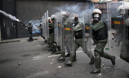 Protesty vo Venezuele silnejú