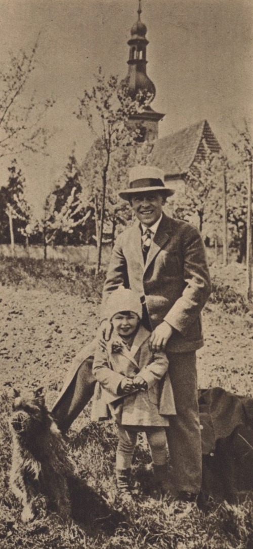 S dcérou Annou v roku 1927