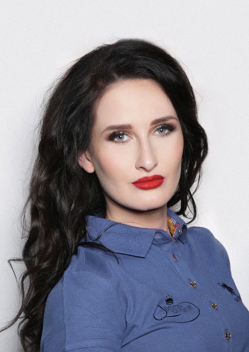 7.       Kristína Krempaská, má 18 rokov a pochádza z Popradu