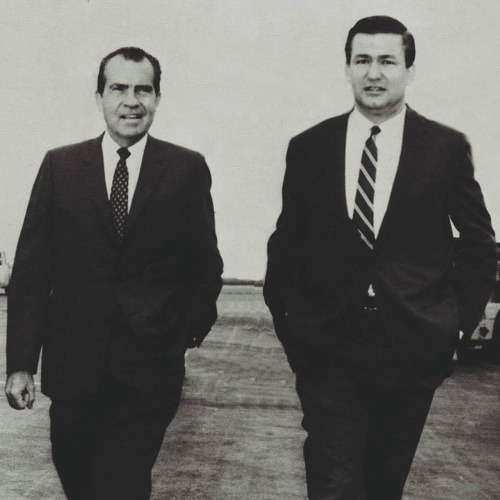 Mladý Buchanan (vpravo) s prezidentom Nixonom