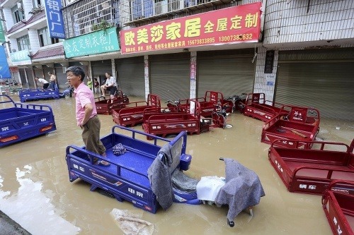 FOTO Smrtiace záplavy v