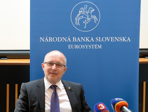 Člen Bankovej rady NBS a výkonný riaditeľ útvaru dohľadu nad finančným trhom Vladimír Dvořáček.