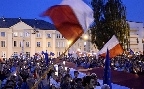 Protesty v uliciach Varšavy