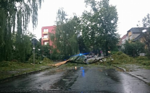 Slovensko zasiahlo šialené počasie: