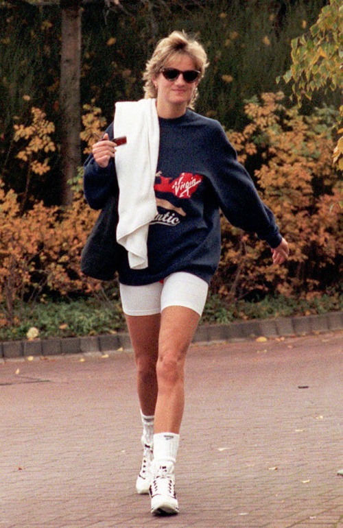 Lady Diana dbala o svoju figúru. Takto ju nafotili v roku 1995 pri odchode z posilňovne. 