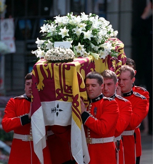 6. septembra 1997 sledovali pohreb Kráľovnej ľudských sŕdc milióny ľudí po celom svete.