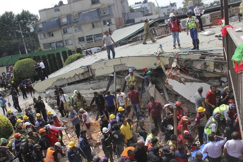 Mexiko zasiahlo ničivé zemetrasenie: