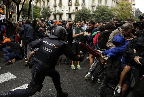 Násilnosti polície počas referenda