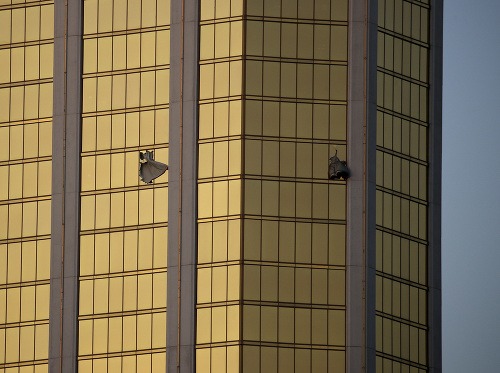 Dve okná na hoteli