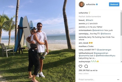 Sofia Richie sa fotkou s aktuálnym milencom Scottom Disickom pochválila na instagrame. Reakcie verejnosti sú rôzne. 
