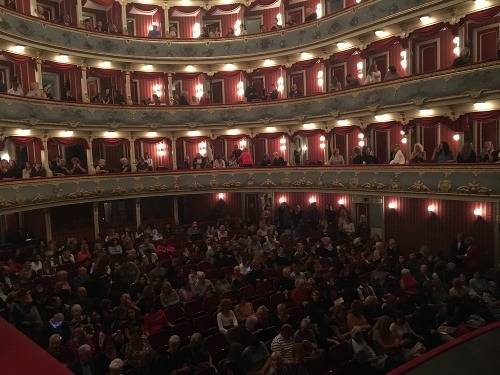 Vypredať obrovské Národné divadlo v Chorvátsku nie je pre Ďurovčíka a jeho tím žiadny problém