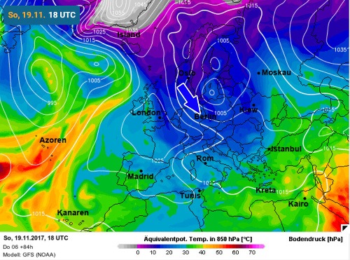 Predpokladané rozloženie tlakových útvarov a smer prúdenia vzduchu túto nedeľu je podobné ako na prvej mapke. Po zadnej strane tlakovej níže so stredom severnou a východnou Európou preniká od severozápadu do strednej Európy studený, pôvodom arktický vzduch.